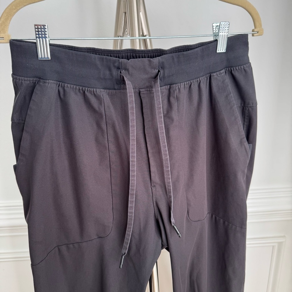 Lululemon Men's Black Joggers Pants Size Large - Picture 2 of 6